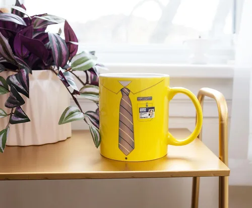 Vista 3 de The Office Dwight Schrute Shirt Taza de cerámica Taza de café grande para expreso, cafeína, bebidas, artículos esenciales para el hogar