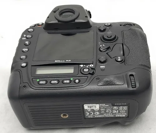 Vista 9 de Nikon D4 cámara digital SRL con sensor CMOS FX, de 16.2 MP, con video full HD de 1080p, sólo cuerpo