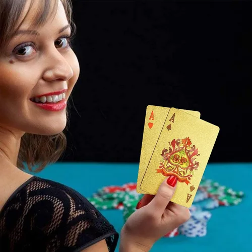 Vista 2 de EAY Cartas de póquer de lámina de diamante impermeables de lujo, cartas de plástico doradas con 1 oro y 1 plata