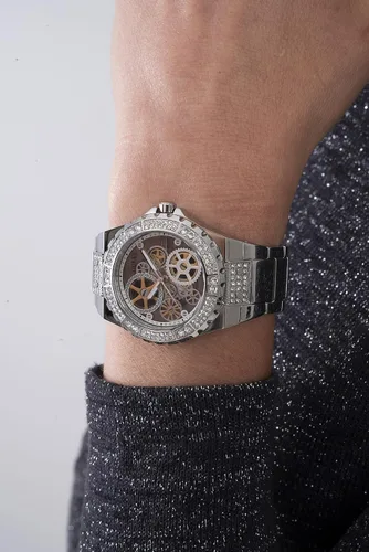 Vista 6 de GUESS Clear-Cut Bracelet Watch