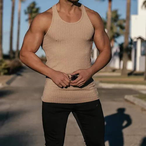 Vista 4 de MECH-ENG Camiseta deportiva sin mangas para hombre, con espalda en Y, chaleco de entrenamiento de fitness para gimnasio