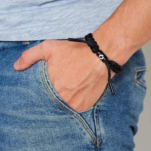 Vista 3 de Pulsera de paracaídas ajustable hecha de cuerda impermeable duradera Accesorio elegante para hombres 7 colores Se adapta a cualquier