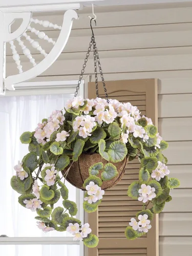 Vista 2 de OakRidge Miles Kimball - Cesta colgante de geranio artificial totalmente montada, 10 pulgadas de diámetro y cadena de 18 pulgadas, diseño de flores