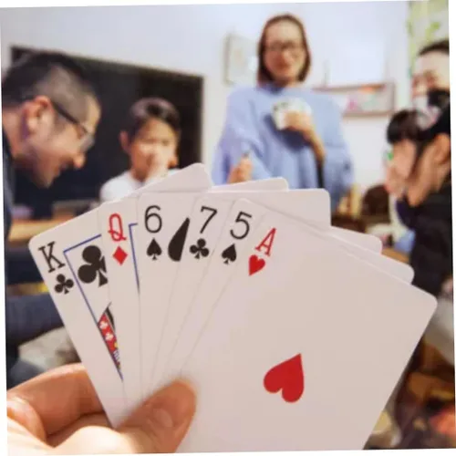 Vista 2 de Juego de trucos de cartas, juego de cartas mágicas para niños y adultos, juego de cartas transparente, secreto, marcado, juguetes de magia simple