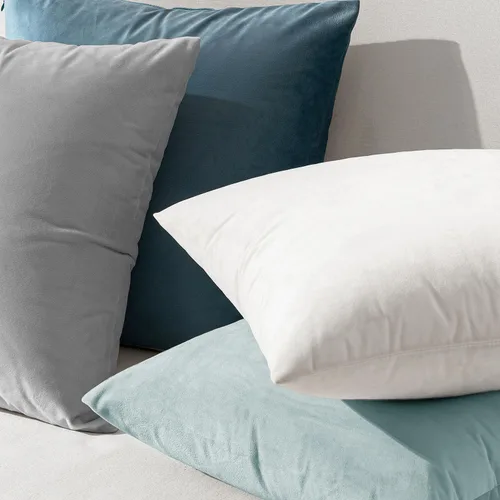 Vista 4 de EMEMA - Paquete de 2 fundas de almohada de terciopelo, fundas de almohada cuadradas decorativas, funda de cojín suave y sólida para sofá Azul bebé