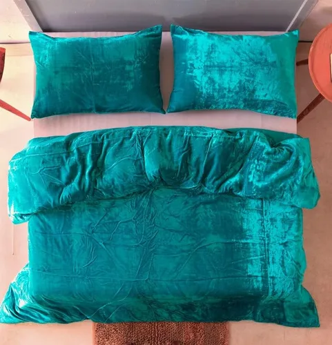 Vista 4 de Funda de edredón de terciopelo sólido ultra-luxe, ropa de cama boho UO, funda de colcha Donna, juego de edredón de 3 piezas, juego de cama de Azul