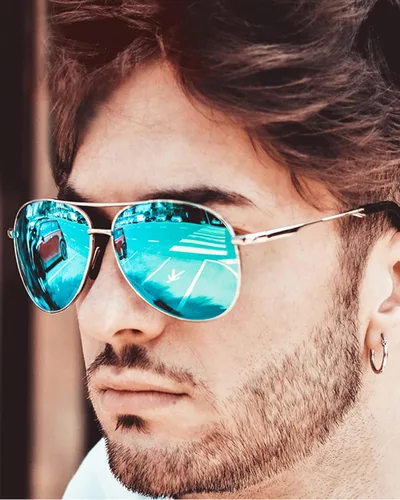 Vista 7 de BOTPOV Gafas de sol de aviador para hombres y mujeres, polarizadas, protección UV400, lente espejada, marco de metal con bisagras de resorte..