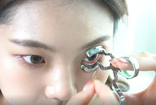 Vista 4 de Korea Lens Eye OPener-Contact Lens Ayudas para lentes de contacto que incluso los principiantes pueden usar fácil y convenientemente, incluye