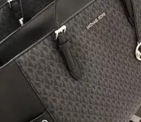 Vista 2 de Michael Kors Gilly Jet Set - Bolsa grande con cordón en la parte superior