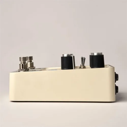 Vista 6 de Universal Audio Pedal de modulación UAFX Astra