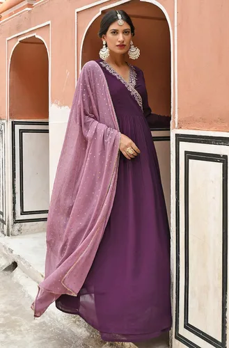Vista 5 de Janasya Mujeres indias vino Georgette Adornado Kurta con Dupatta