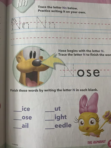 Vista 4 de Minnie Mouse Alphabet Learning Workbook