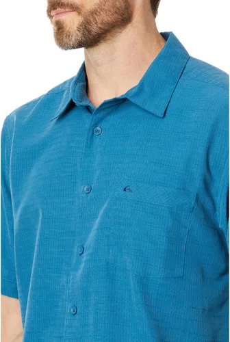 Vista 3 de Quiksilver Men's Centinela 4 Button Up Comfort Fit Pocket Shirt