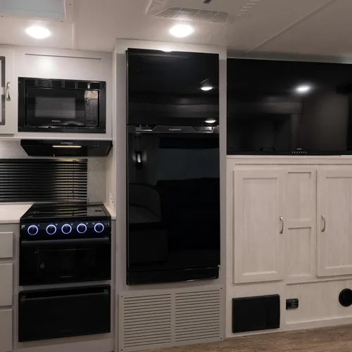 Vista 2 de Furrion RV Microondas - 0.9 pies cúbicos, Negro
