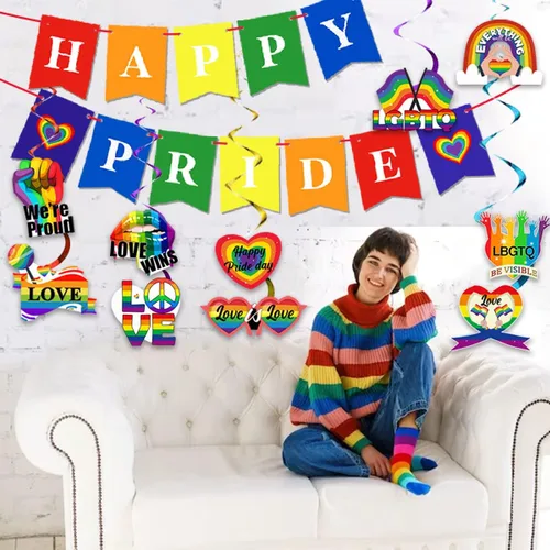 Vista 3 de Suministros para el Día del Orgullo Gay: decoración de remolinos colgantes de amor es amor, cartel de feliz día del orgullo para decoración de techo
