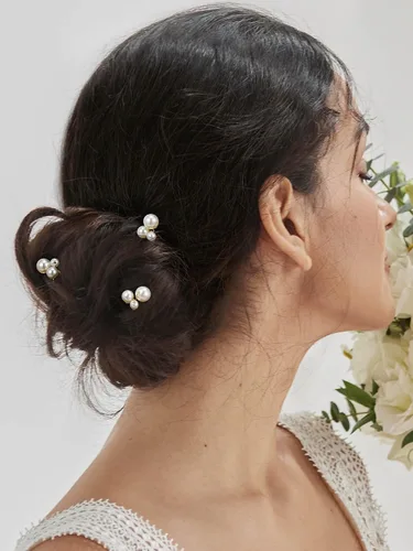 Vista 2 de SWEETV Horquillas para el pelo de novia, tocado de perlas para novias, damas de honor y niñas de flores, 3 pinzas para el pelo de boda y piezas