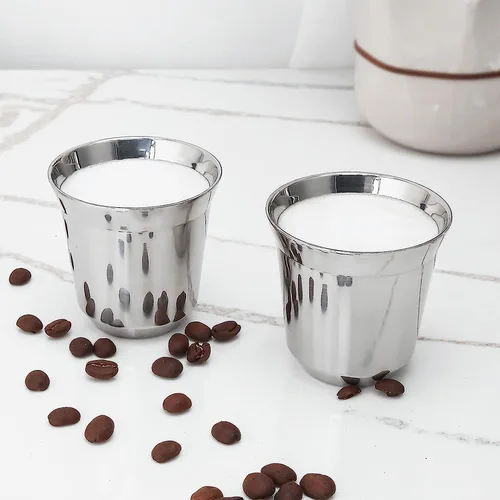 Vista 3 de Easyworkz Juego de 2 tazas de café expreso de acero inoxidable con aislamiento de doble pared de metal Demitasse Cups 2.5 oz