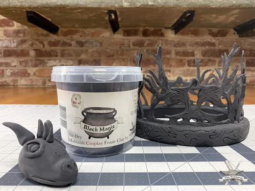 Vista 8 de The Foamory Arcilla de espuma moldeable para cosplay (300g Negro) Arcilla seca al aire de alta densidad, espuma EVA se lija y pinta fácilmente,