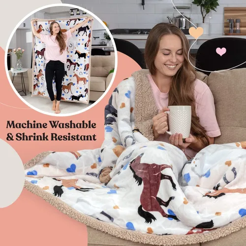 Vista 4 de Manta de caballo para niñas, regalo perfecto para niñas, suave y acogedora manta de 50 x 60 pulgadas, amada por niños y nietas, regalos ecuestres