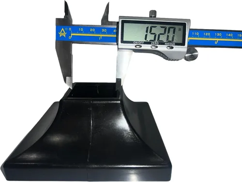 Vista 3 de JM Steel - Falda de plástico entrelazada para postes de 1.5 x 1.5 pulgadas para poste y 4.5 x 4.5 pulgadas para base. (1 paquete)
