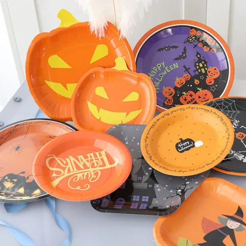 Vista 2 de Healifty 20 platos de calabaza de Halloween desechables para fiestas de otoño, lindos platos de diseño divertido para celebraciones de Halloween