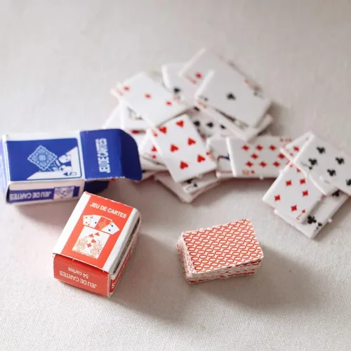 Vista 3 de Accesorios de decoración de casa de muñecas, adorno de casa de muñecas 1:12, juego de mini cartas con 2 cajas