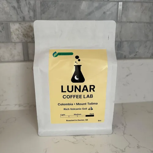Vista 10 de Lunar Coffee Lab Café orgánico medio tostado medio descafeinado medio – Proceso de agua de montaña medio descafeinado Guatemala, mitad reliquia
