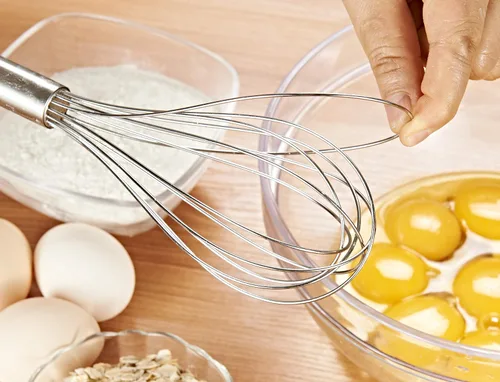 Vista 3 de Batidor de acero inoxidable de 10" - Batidor de cocina multifuncional con separador de huevos