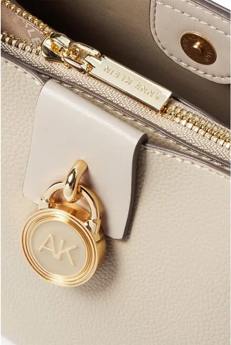 Vista 3 de Anne Klein Cruzado curvado con cerradura