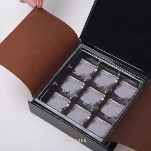 Vista 4 de 6 cajas de trufas negras, caja de chocolates, cajas de regalo magnéticas de trufa Cajas de trufas con bandeja de plástico de 9 piezas, cajas