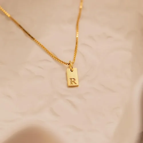 Vista 6 de Collares con inicial KOHOTA para mujer, personalizados, chapados en oro de 14 quilates, collar con letra de nombre, delicado collar con etiqueta