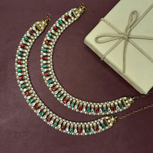 Vista 2 de Efulgenz Indian Bollywood Faux Kundan Pearl Wedding Bridal Anklet Pair with Bells Bracelet PayPal Foot Jewelry