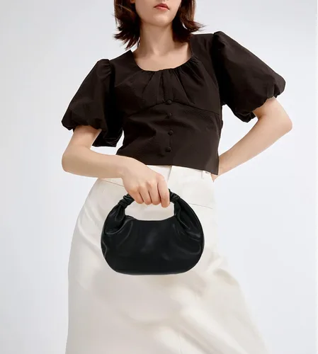 Vista 4 de Mini bolsos de mano tipo hobo para mujer, bolsos de mano de cuero suave para mujer en forma de nube con asa superior