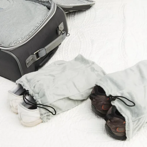 Vista 2 de Travelon Juego de 2 bolsas de zapatos, Gris, talla única