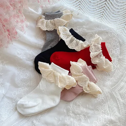 Vista 2 de Taous Assam Calcetines de encaje con volantes para bebés y niñas, calcetines de vestir de princesa con volantes