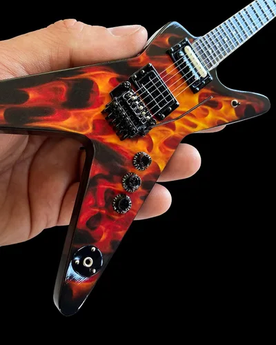 Vista 3 de Axe Heaven Dimebag Darrell Dean Dime O Flame - Guitarra Dime-o-Flame modelo coleccionable