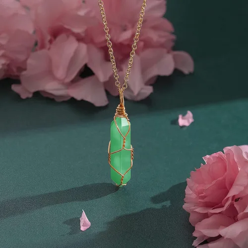 Vista 3 de VIBILIA Collar de Cristal Curativo con Envoltura de Alambre Piedra Punta de Amatista Natural Colgante Hexagonal Joyería de Cuarzo Reiki Espiritual