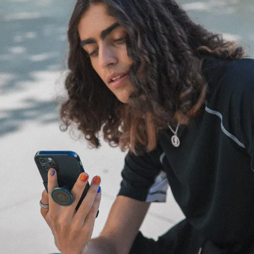 Vista 2 de PopSockets Funda para iPhone 13 Pro con agarre y deslizamiento para teléfono, funda para iPhone 13 Pro - Negro