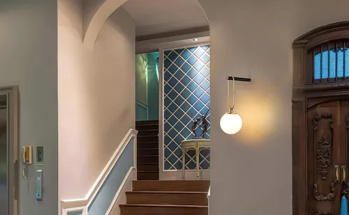 Vista 7 de Juego de 2 apliques de pared que funcionan con pilas, regulables, funciona con pilas con control remoto, lámpara de pared interior sin cableado