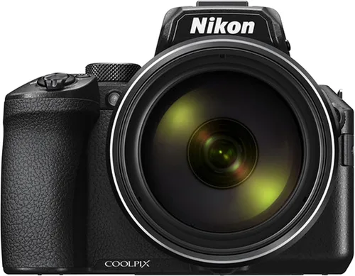 Vista 2 de Nikon COOLPIX P950 Ultimate Bundle: zoom óptico 83x, video 4K UHD, tarjeta SD de 64 GB, bolsa para cámara, trípode, kit de filtro de 3 piezas