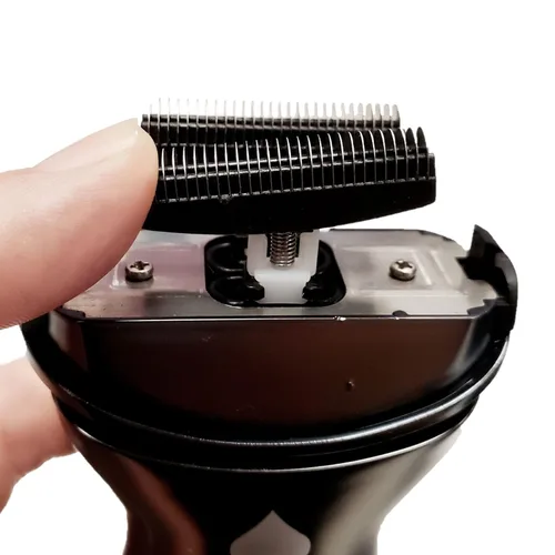 Vista 2 de StyleCraft Cuchillas de repuesto Ace Shaver de acero inoxidable compatibles con la afeitadora inalámbrica Ace Foil