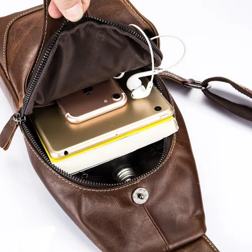 Vista 4 de Bolso bandolera de cuero genuino para hombre, mochila cruzada para el hombro, resistente al agua, antirrobo, para viajes, senderismo, escuela, Marrón