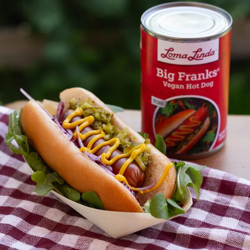 Vista 3 de Loma Linda Big Franks - Perros calientes veganos, latas de 15 onzas (paquete de 12)