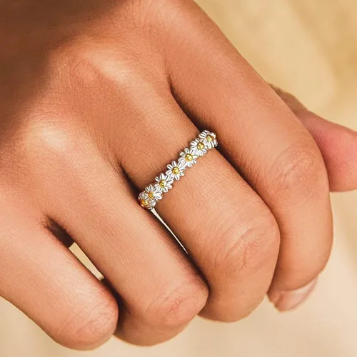 Vista 2 de Caiyao I Think About You Every Delicado - Anillo de dedo con diseño de margarita tamaño ajustable para mujeres niñas amistad amor regalo de joyería