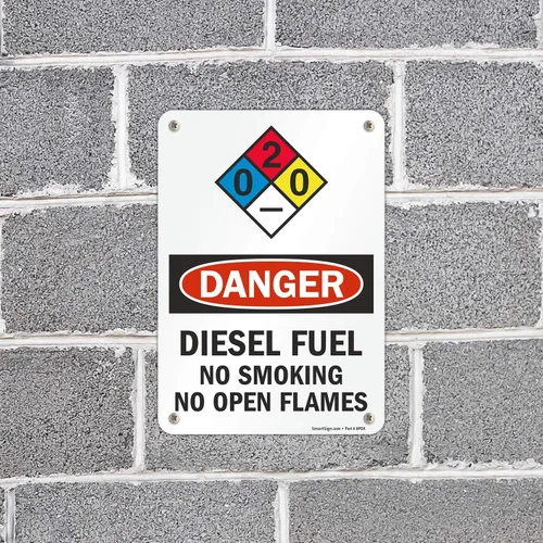 Vista 3 de SmartSign Letrero NFPA "Danger - Combustible Diesel, No Smoking No Open Flames" Aluminio de 7" x 10