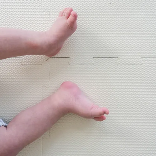Vista 5 de 3 Sprouts Tapete de juego de espuma para bebé, azulejos de espuma suave para niños con alfombrillas de rompecabezas entrelazadas para sala
