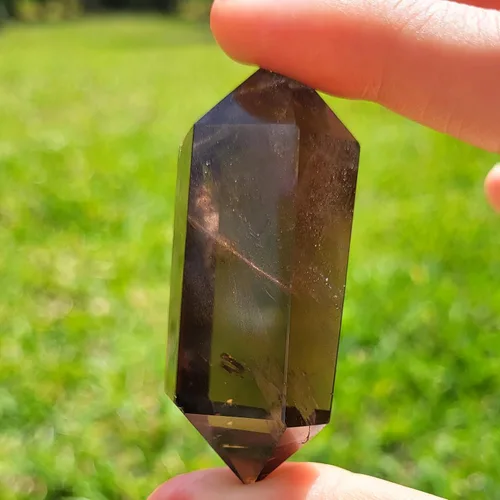 Vista 4 de Cristal curativo de doble punto de cuarzo ahumado natural. Calidad pura. Protección de chakra raíz Muladhara, Wicca, meditación metafísica cristal