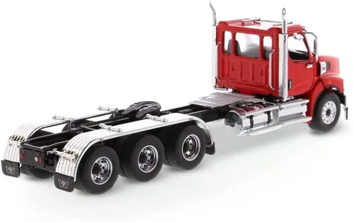 Vista 2 de Diecast Masters Western Star 49X SB Tridem Tractor - Viper Red Capó de apertura, puertas con interior de cabina a escala 1:50, modelo semi