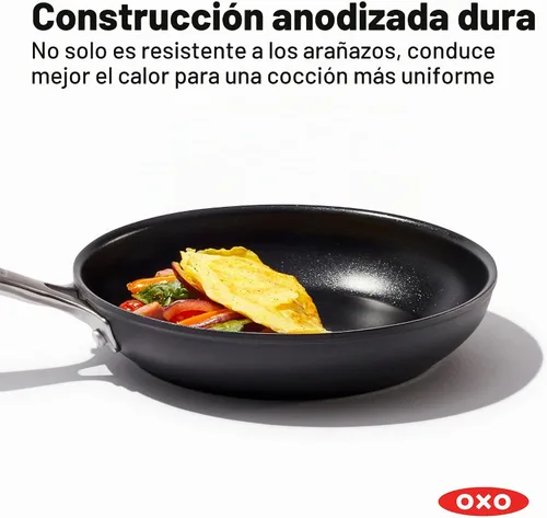 Vista 4 de Sartén antiadherente profesional OXO Good Grips, apta para lavaplatos, 10 pulgadas, Gris