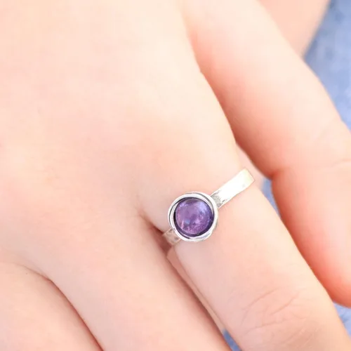 Vista 45 de Anillo de plata de ley con piedras preciosas para mujer, anillo apilable de piedra martillada, anillo de piedra natal